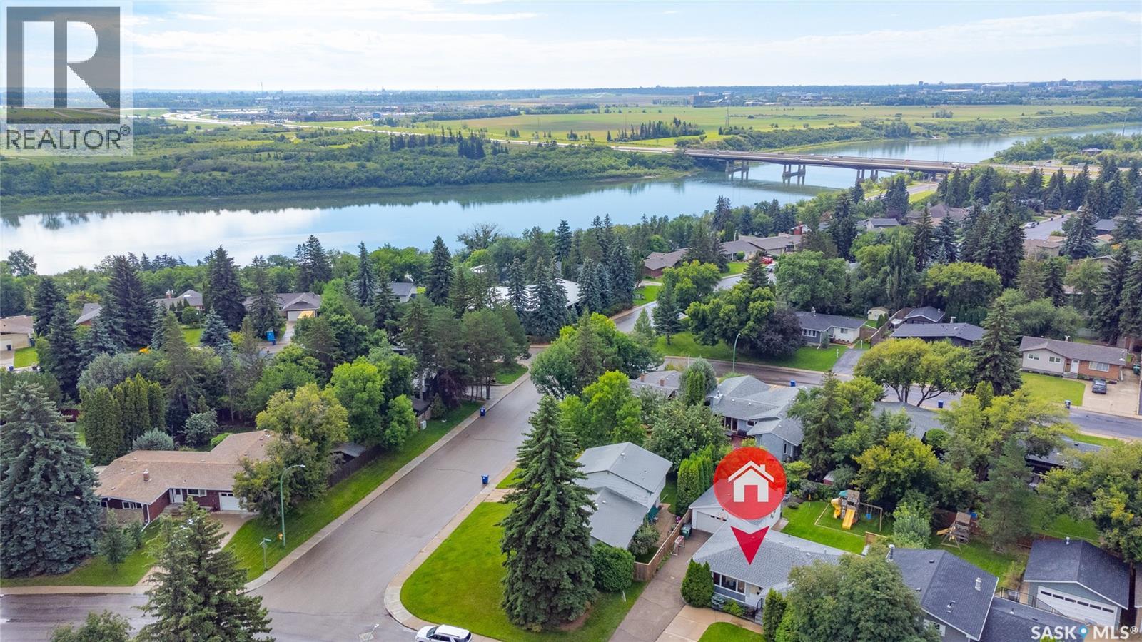 Photo 3 of 77 Red River Road, Saskatoon SK