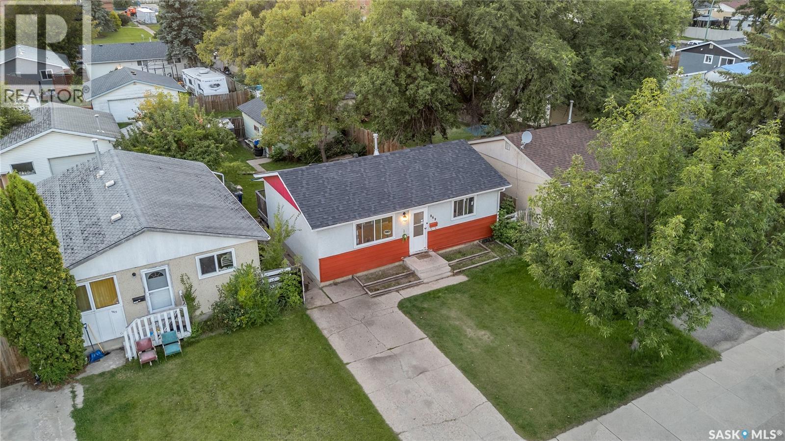 Photo 37 of 869 Macklem Drive, Saskatoon SK