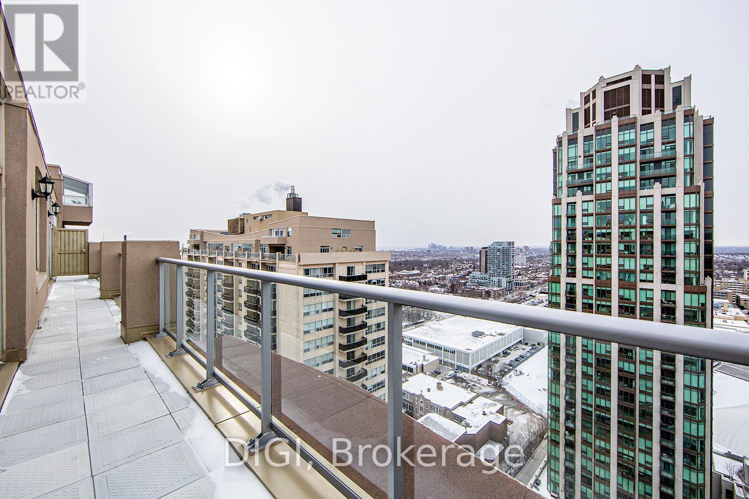 Photo 22 of Ph 24 400 Walmer Road, Toronto ON