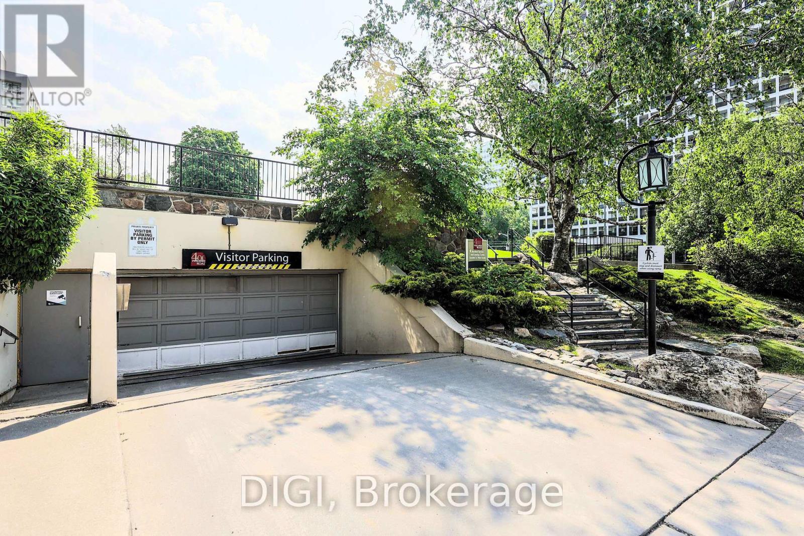 Photo 10 of Ph 24 400 Walmer Road, Toronto ON