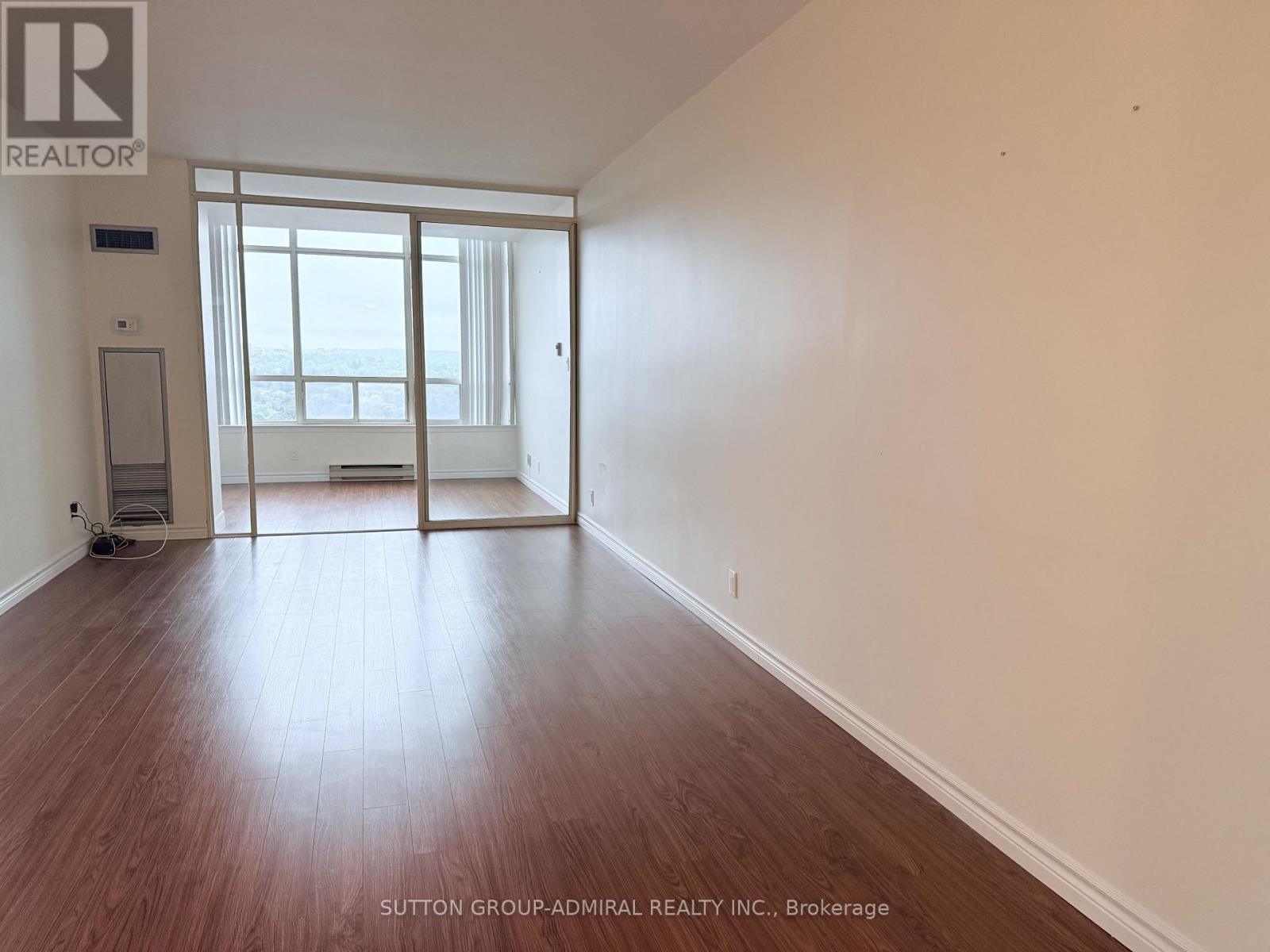 Photo 22 of Ph 27 32 Clarissa Drive, Richmond Hill ON
