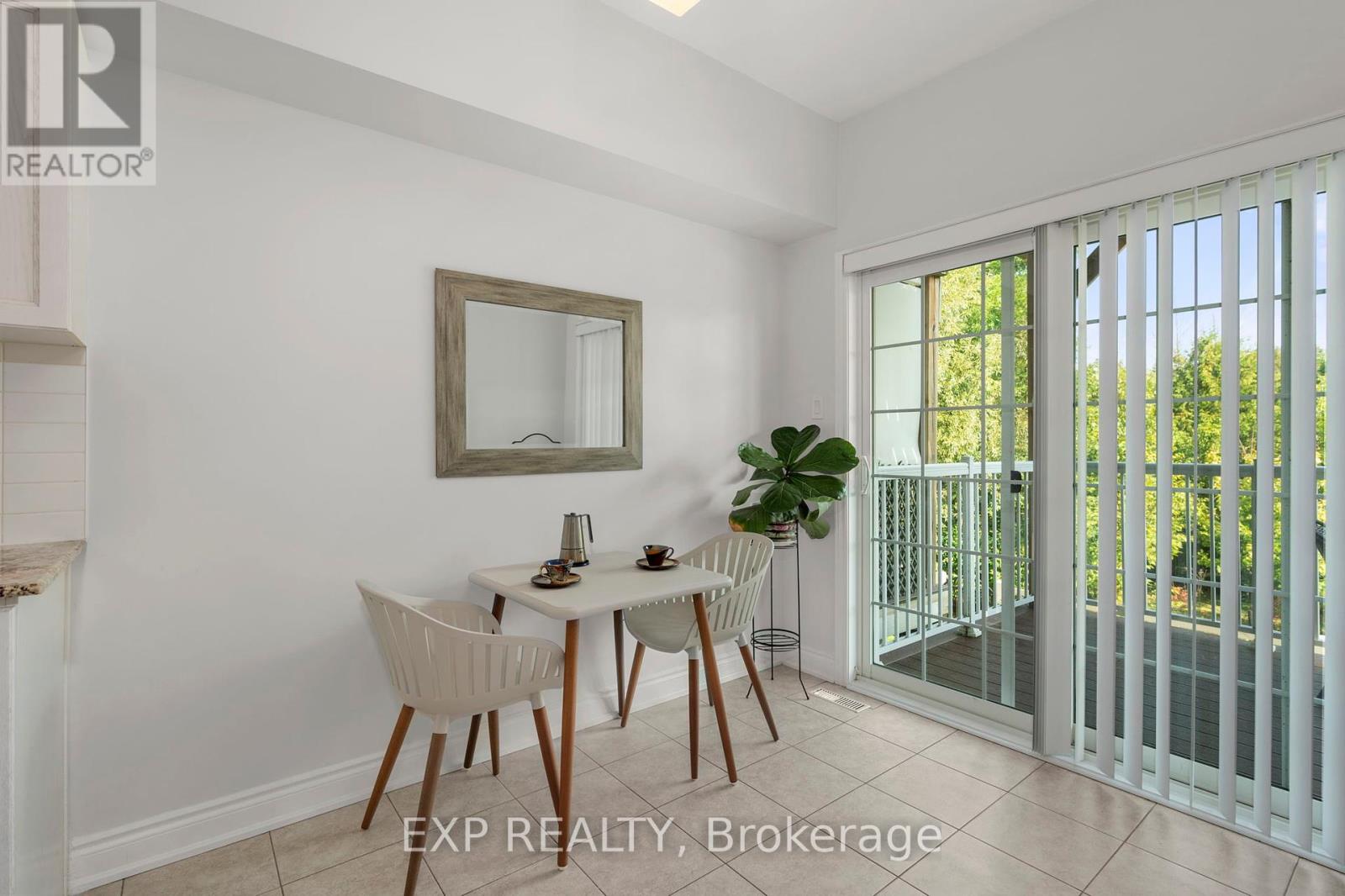 Photo 2 of 57 Courting House Place, Georgina ON