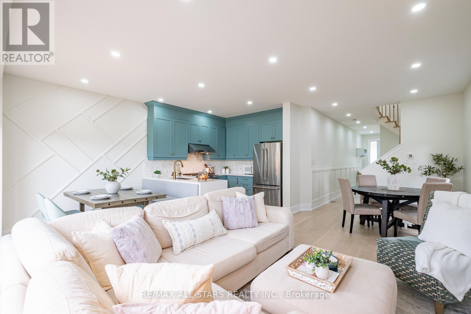 Photo 14 of 166 James Ratcliff Avenue, Whitchurchstouffville ON