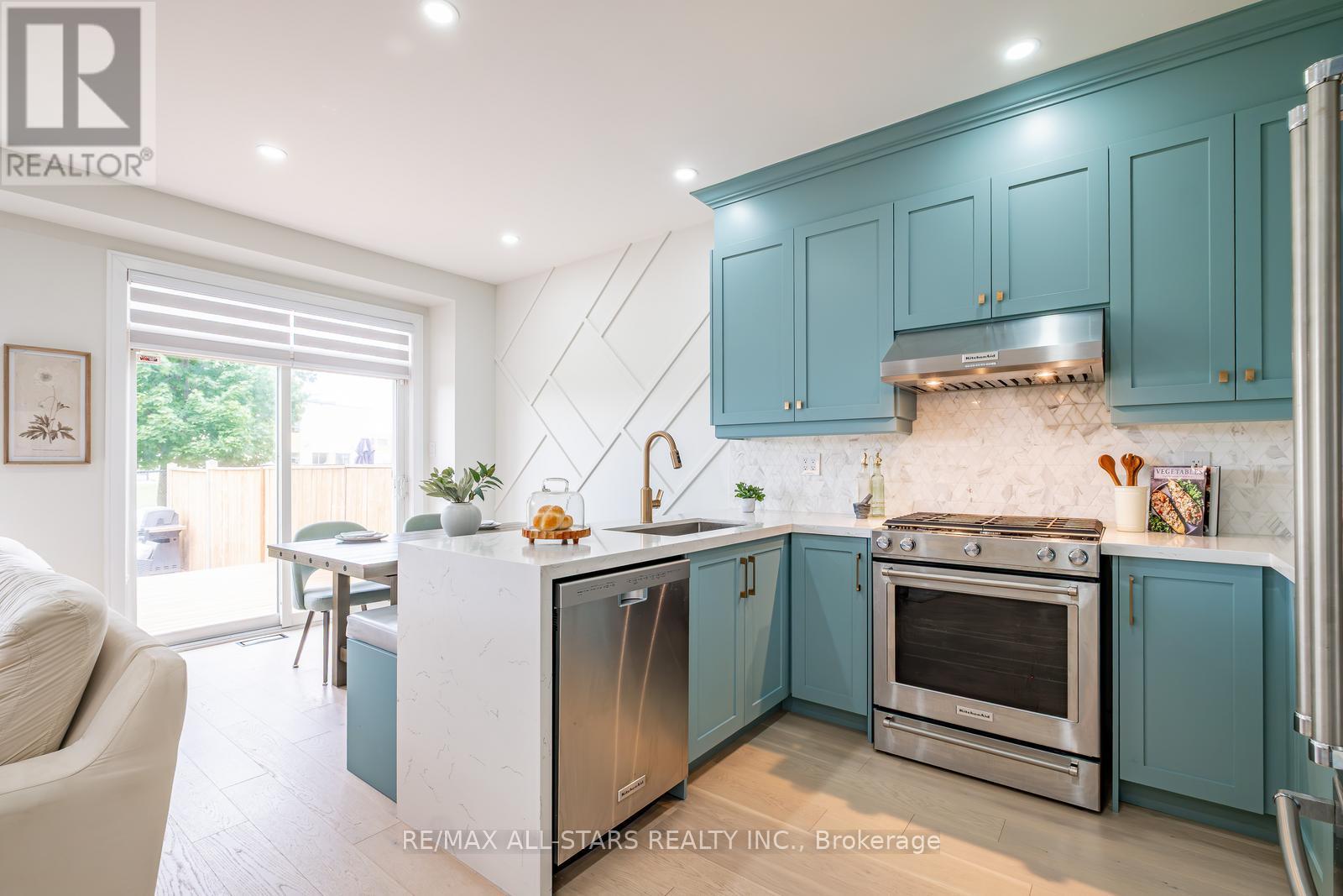 Photo 15 of 166 James Ratcliff Avenue, Whitchurchstouffville ON