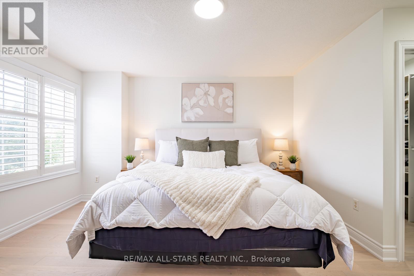 Photo 23 of 166 James Ratcliff Avenue, Whitchurchstouffville ON
