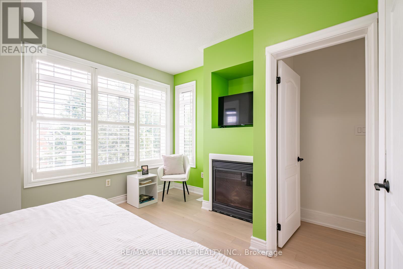 Photo 32 of 166 James Ratcliff Avenue, Whitchurchstouffville ON