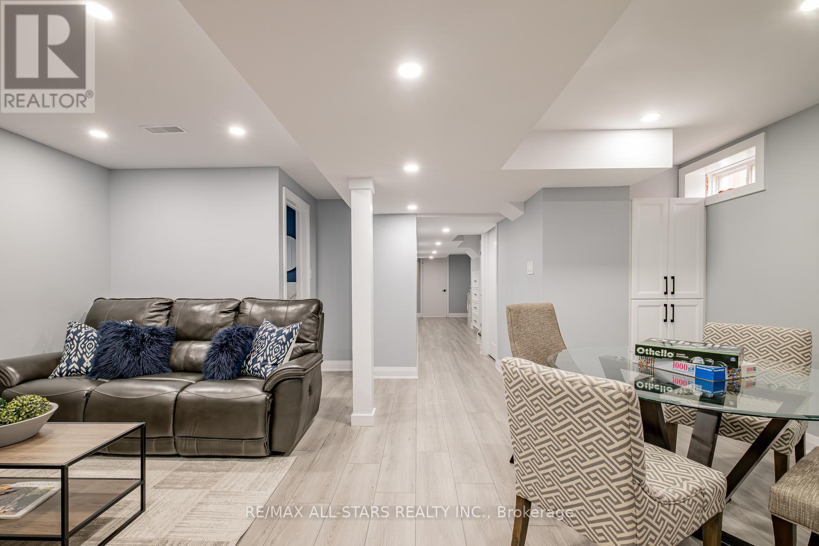 Photo 35 of 166 James Ratcliff Avenue, Whitchurchstouffville ON
