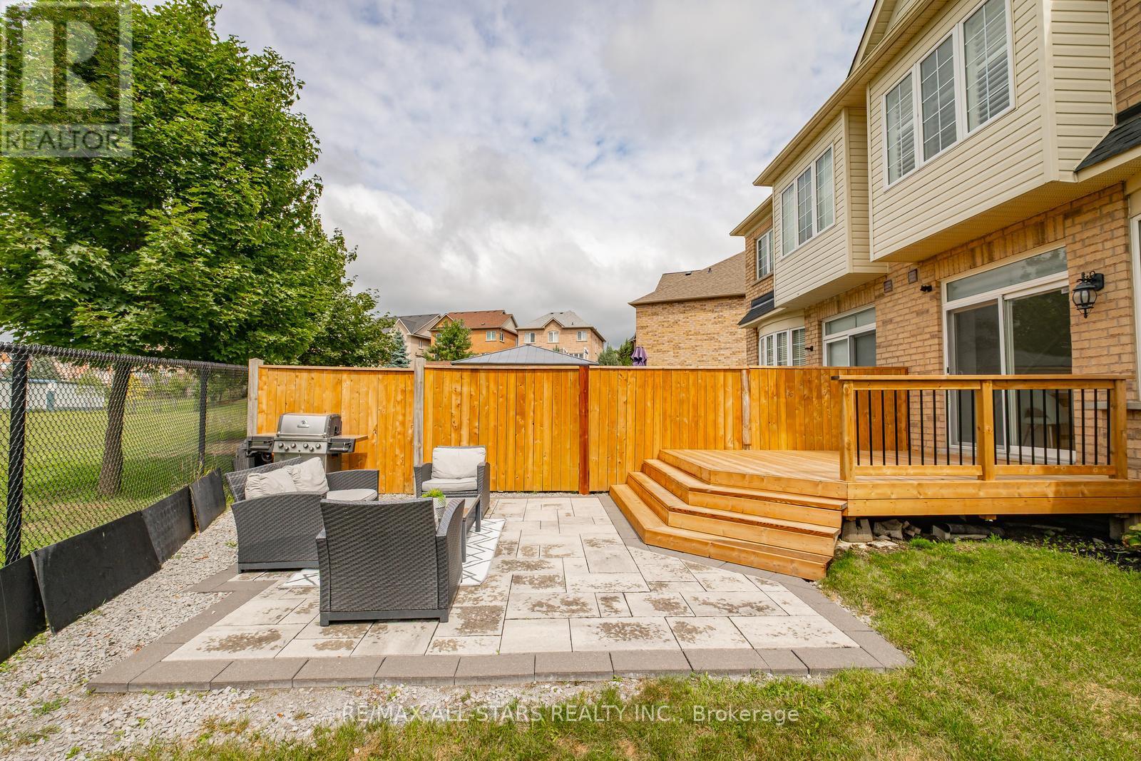 Photo 44 of 166 James Ratcliff Avenue, Whitchurchstouffville ON