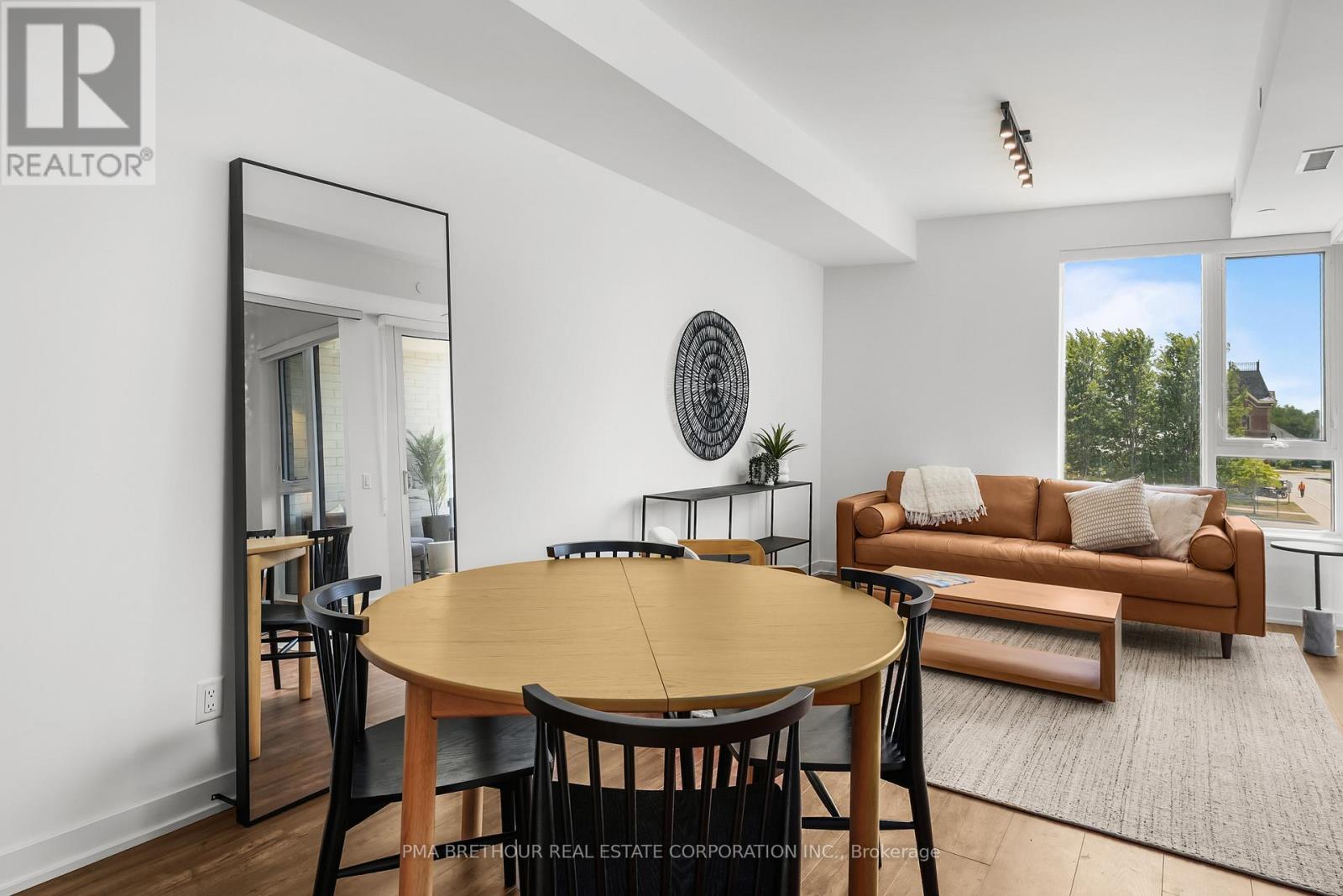 Photo 9 of 208 31 Huron Street, Collingwood ON
