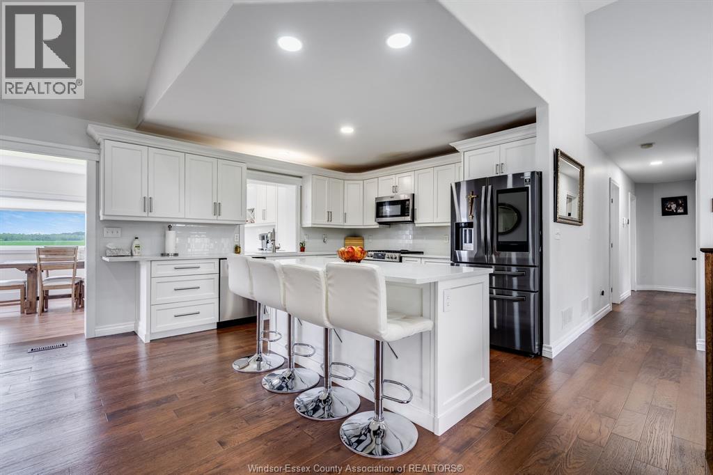 Photo 25 of 833 Talbot Road East, Leamington ON