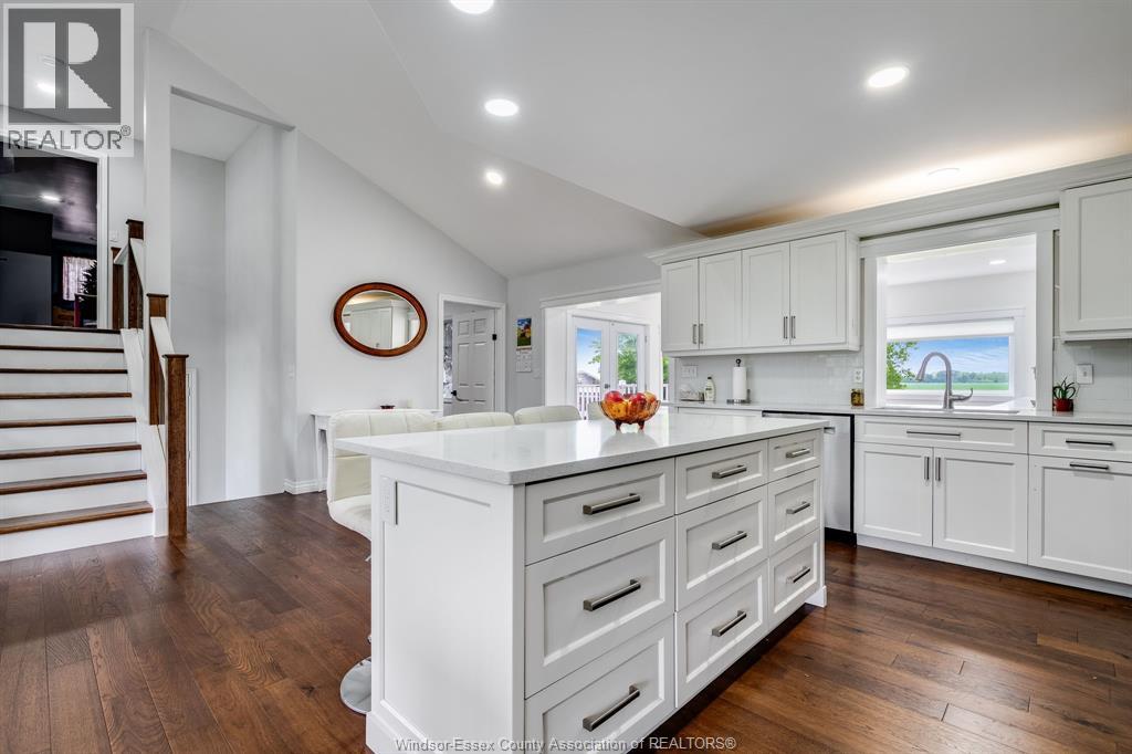 Photo 40 of 833 Talbot Road East, Leamington ON