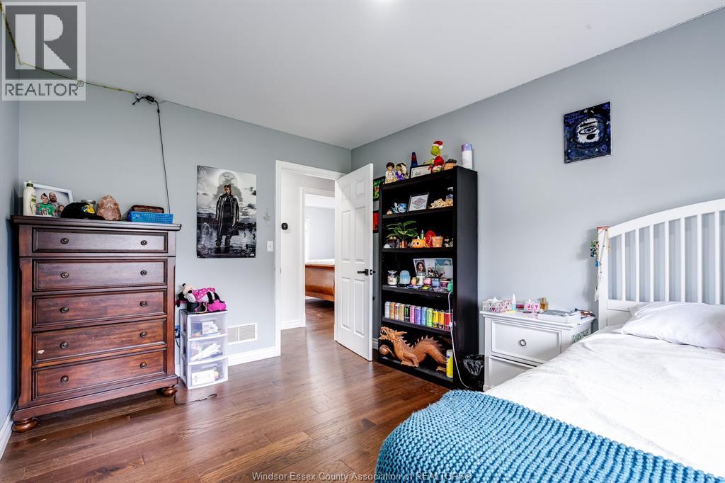 Photo 35 of 833 Talbot Road East, Leamington ON