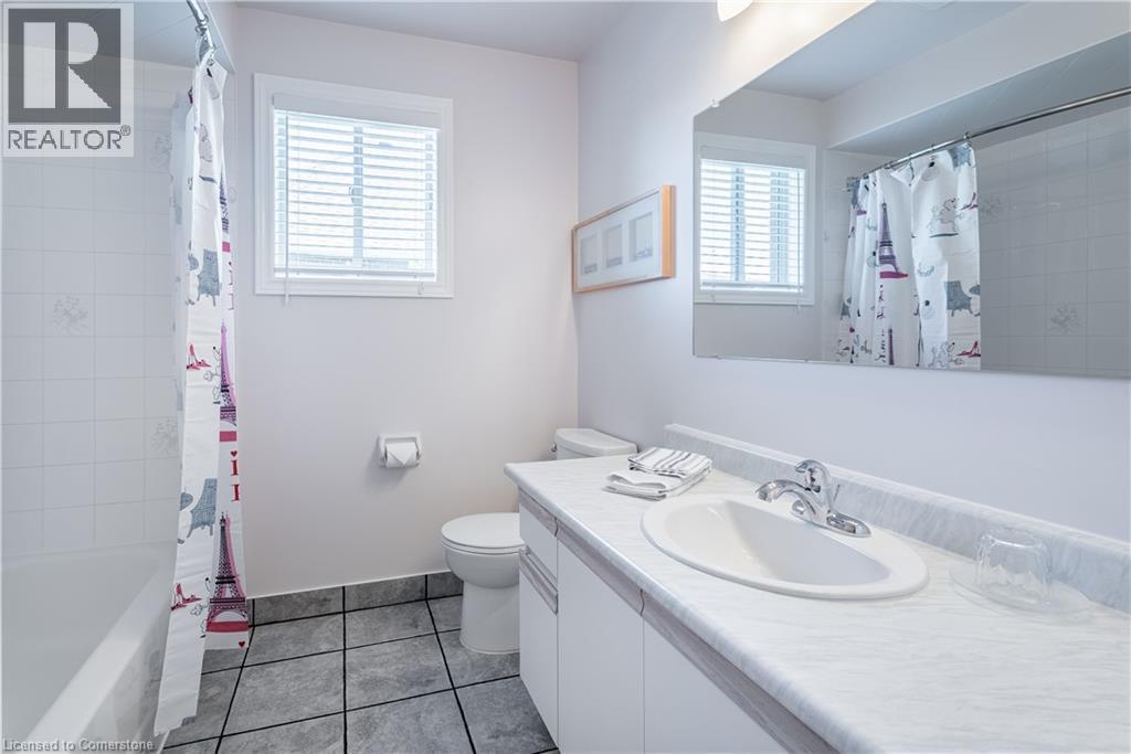 Photo 27 of 26 Gowinlock Court, Cambridge ON