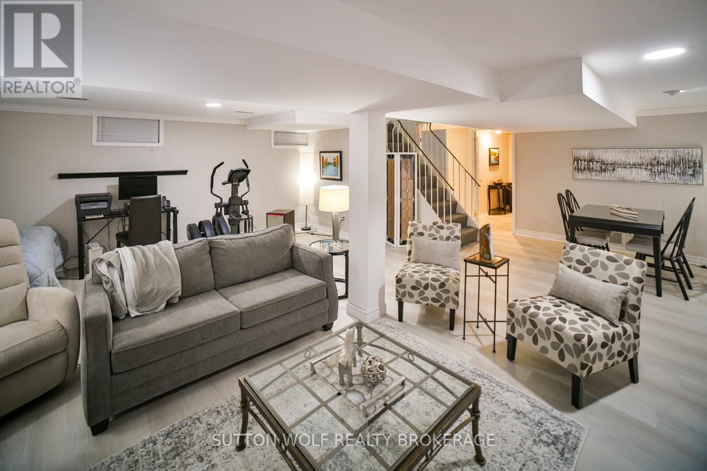 Photo 31 of 679 Headley Drive, London North ON