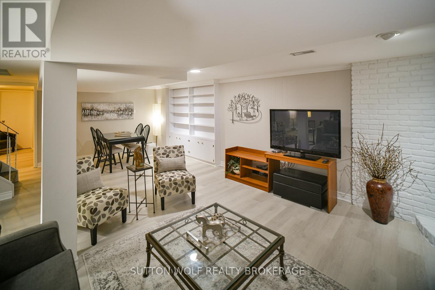 Photo 32 of 679 Headley Drive, London North ON