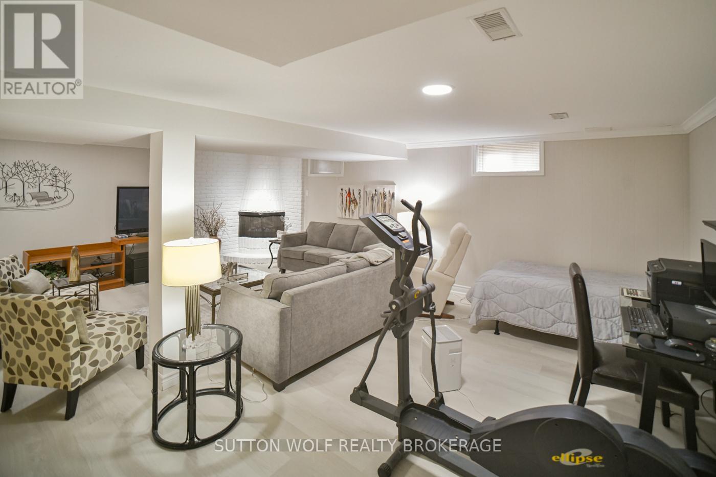 Photo 33 of 679 Headley Drive, London North ON