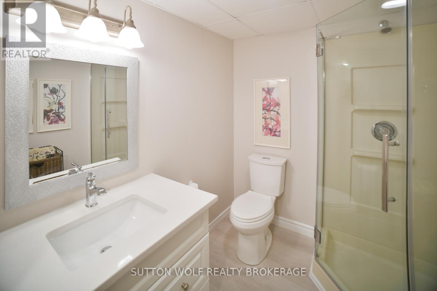 Photo 37 of 679 Headley Drive, London North ON