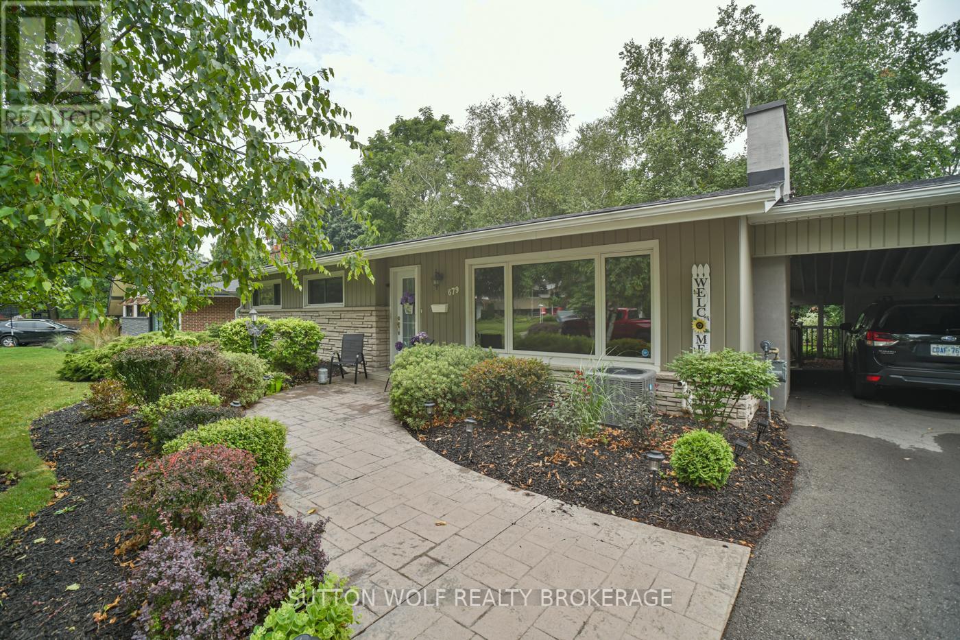Photo 4 of 679 Headley Drive, London North ON