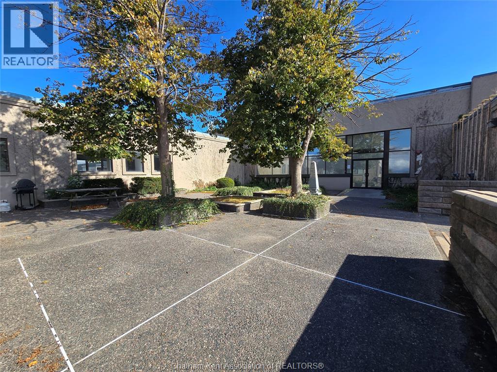 Photo 10 of 750 Richmond Street, Chatham ON