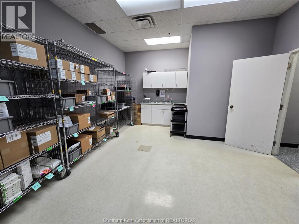 Photo 6 of 750 Richmond Street, Chatham ON