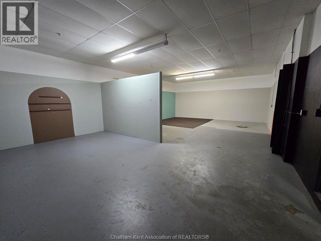 Photo 5 of 750 Richmond Street, Chatham ON
