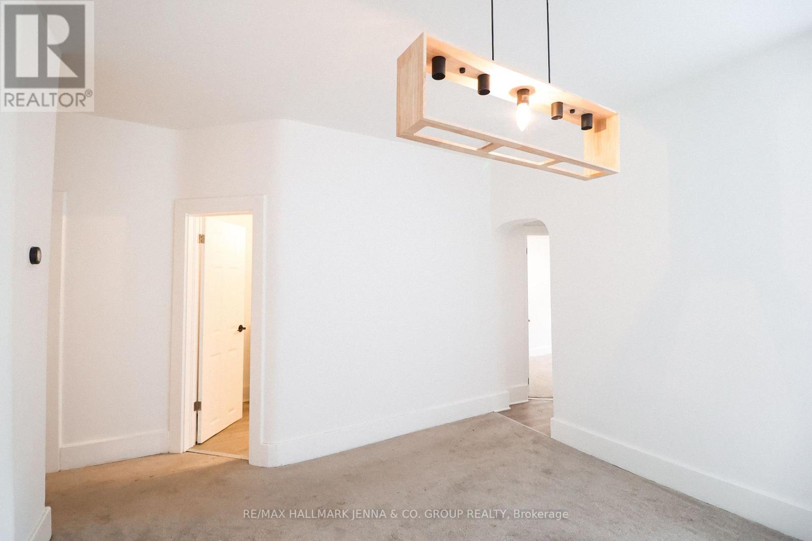 Photo 12 of 1 275 Bronson Avenue, Ottawa ON