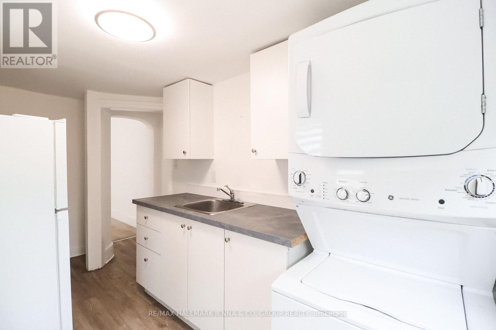 Photo 17 of 1 275 Bronson Avenue, Ottawa ON