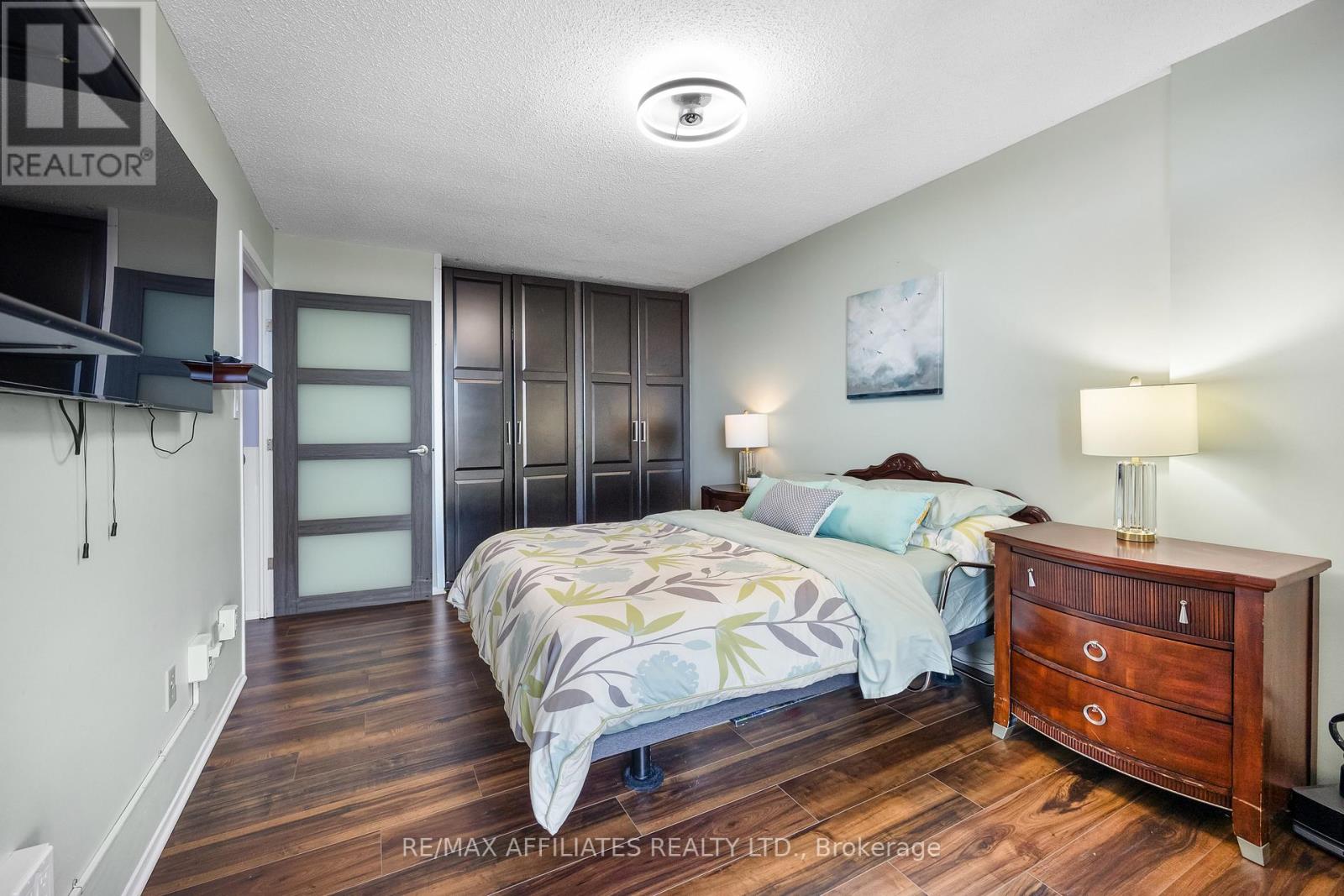 Photo 3 of 1025 Richmond Rd 2305 Road, Ottawa ON