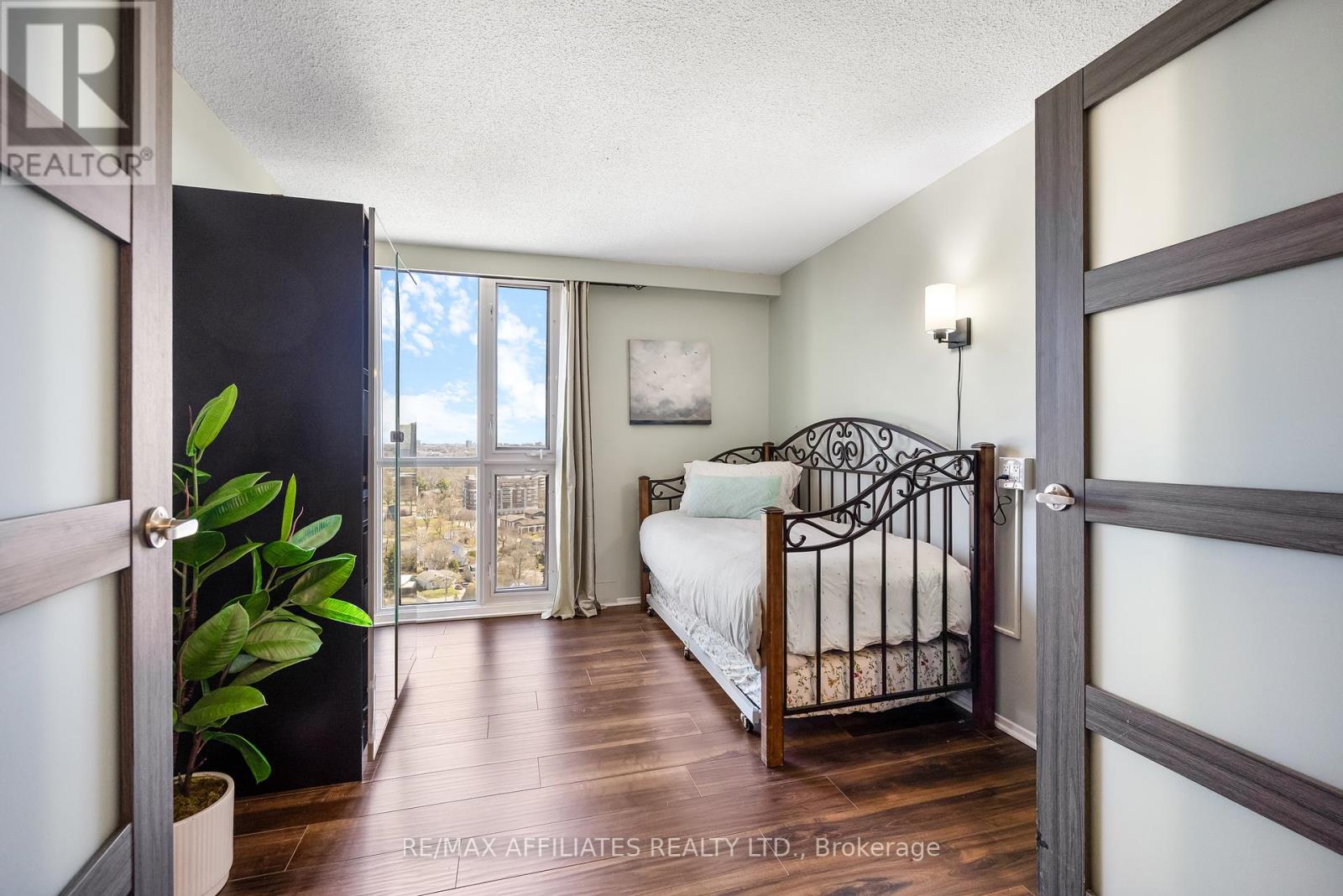 Photo 18 of 1025 Richmond Rd 2305 Road, Ottawa ON