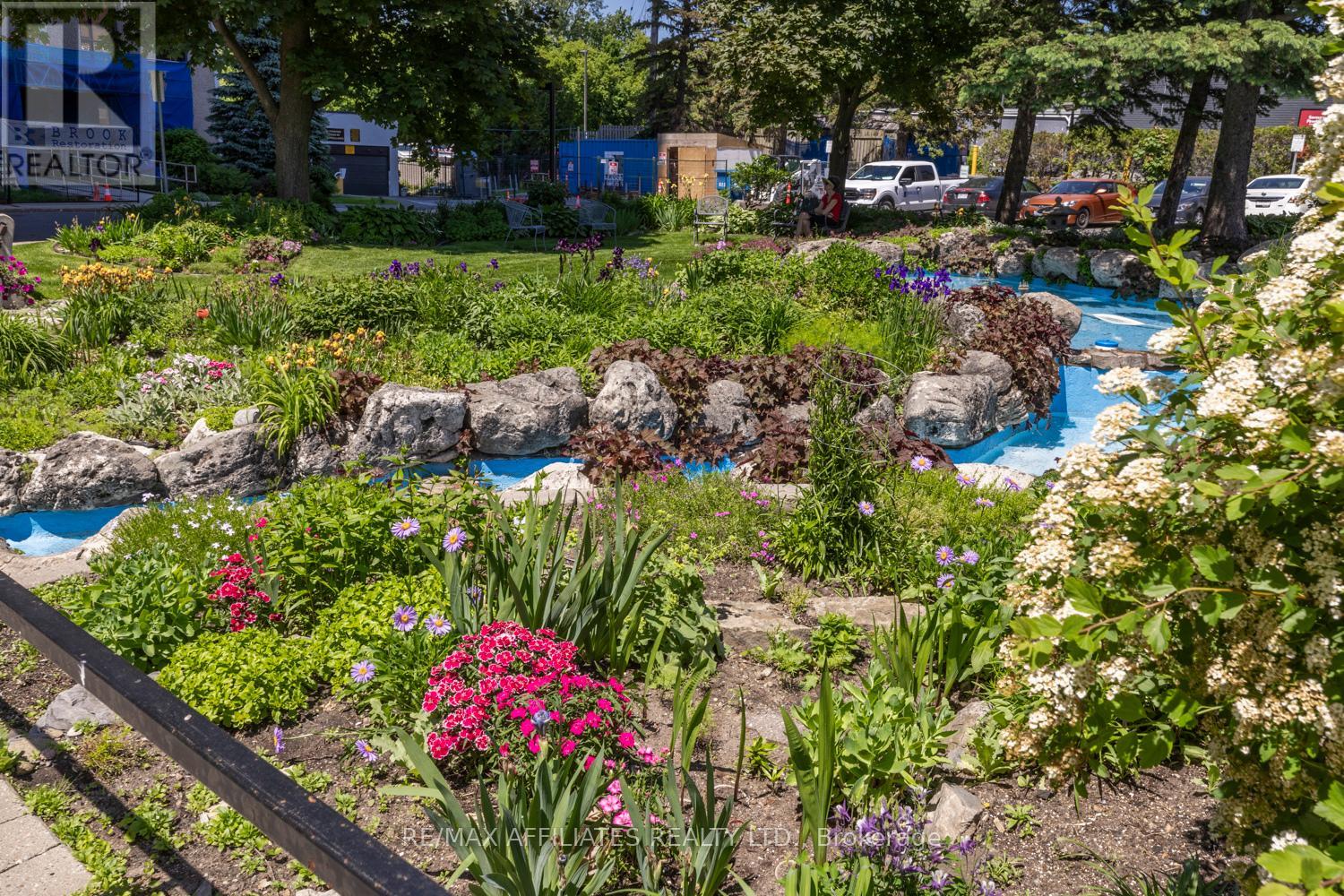 Photo 14 of 1025 Richmond Rd 2305 Road, Ottawa ON
