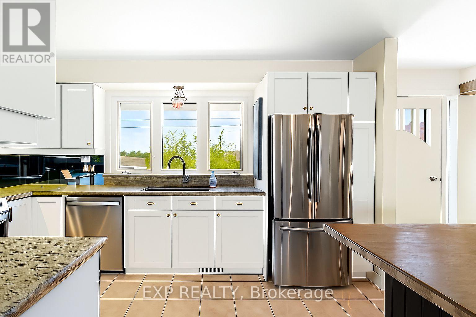 Photo 18 of 187 Lewis Road, Hamilton ON