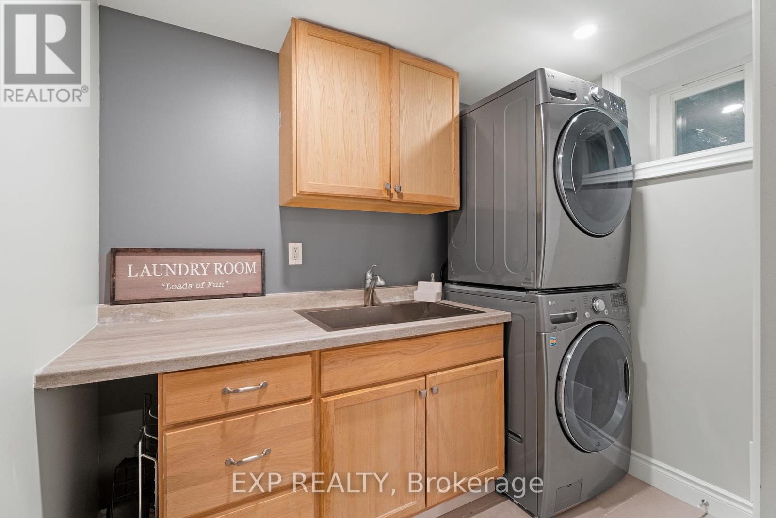 Photo 25 of 187 Lewis Road, Hamilton ON