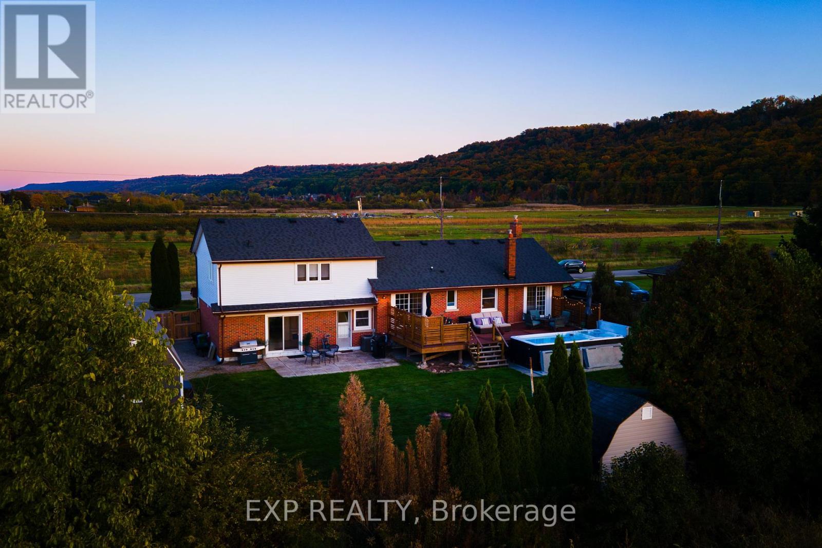 Photo 4 of 187 Lewis Road, Hamilton ON