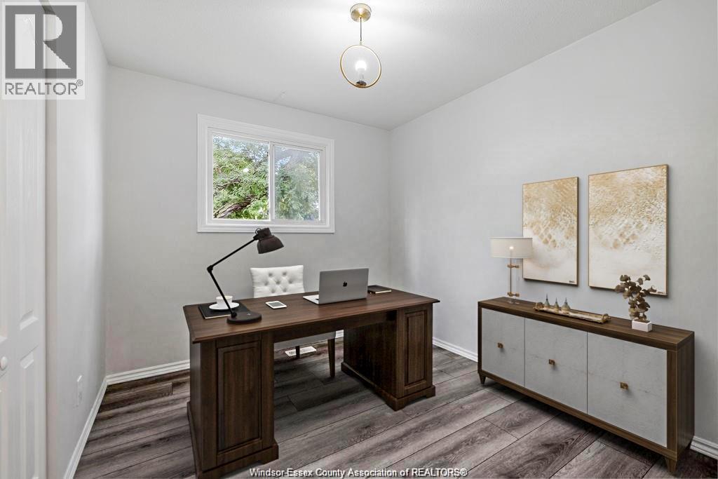 Photo 3 of 5440 Lyndon, Windsor ON