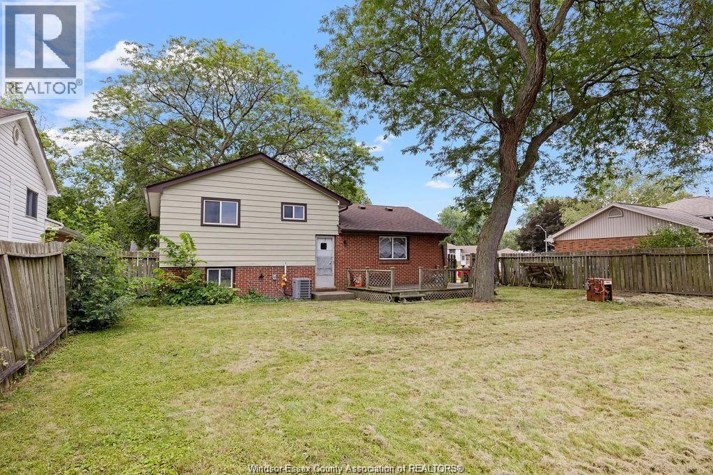 Photo 11 of 5440 Lyndon, Windsor ON