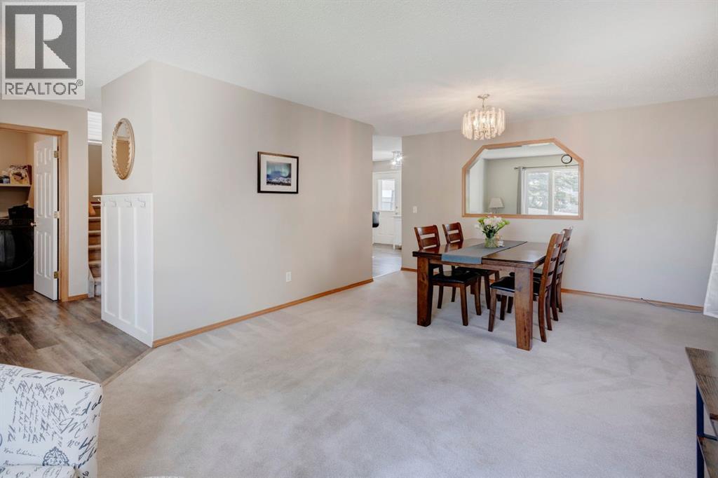Single Family House for Sale in  Hidden Ranch Circle NW Hidden Valley Calgary 