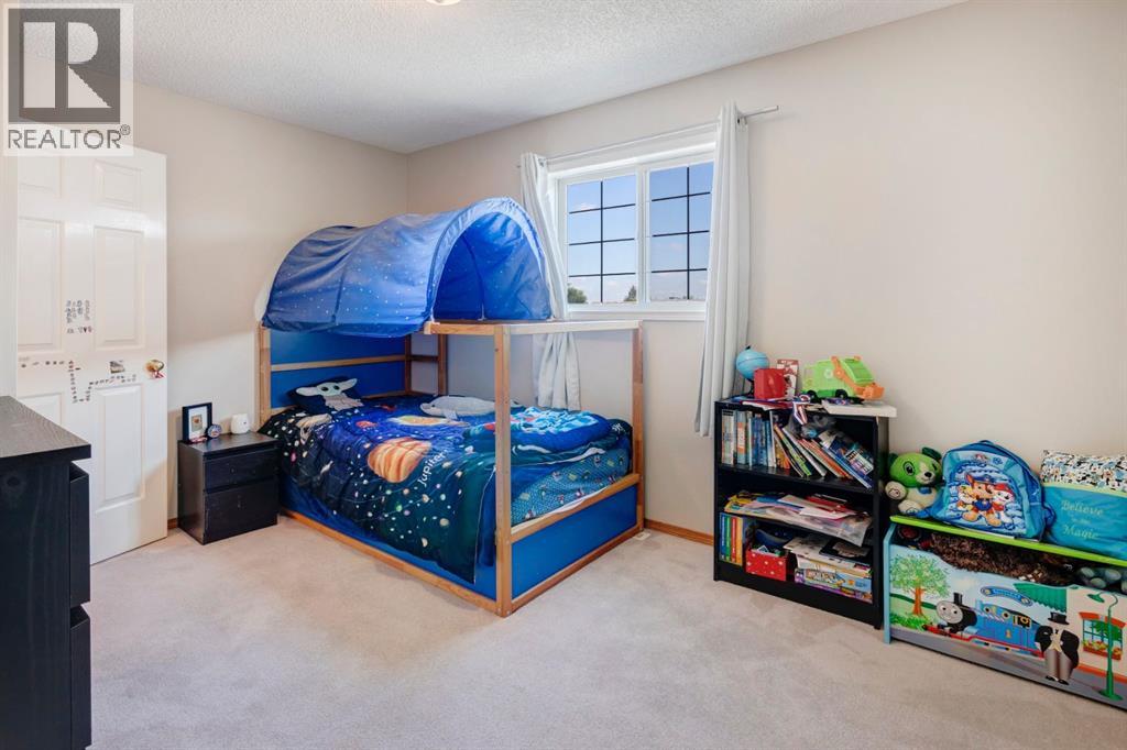 Single Family House for Sale in  Hidden Ranch Circle NW Hidden Valley Calgary 