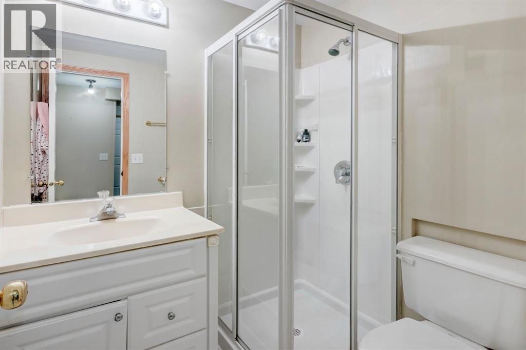 Single Family House for Sale in  Hidden Ranch Circle NW Hidden Valley Calgary 