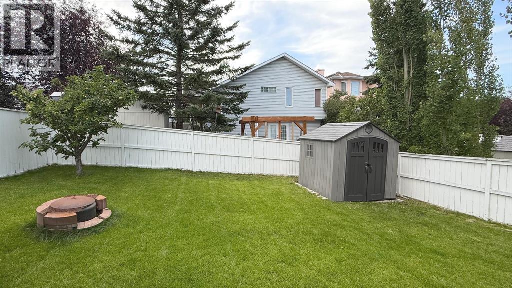 Single Family House for Sale in  Hidden Ranch Circle NW Hidden Valley Calgary 