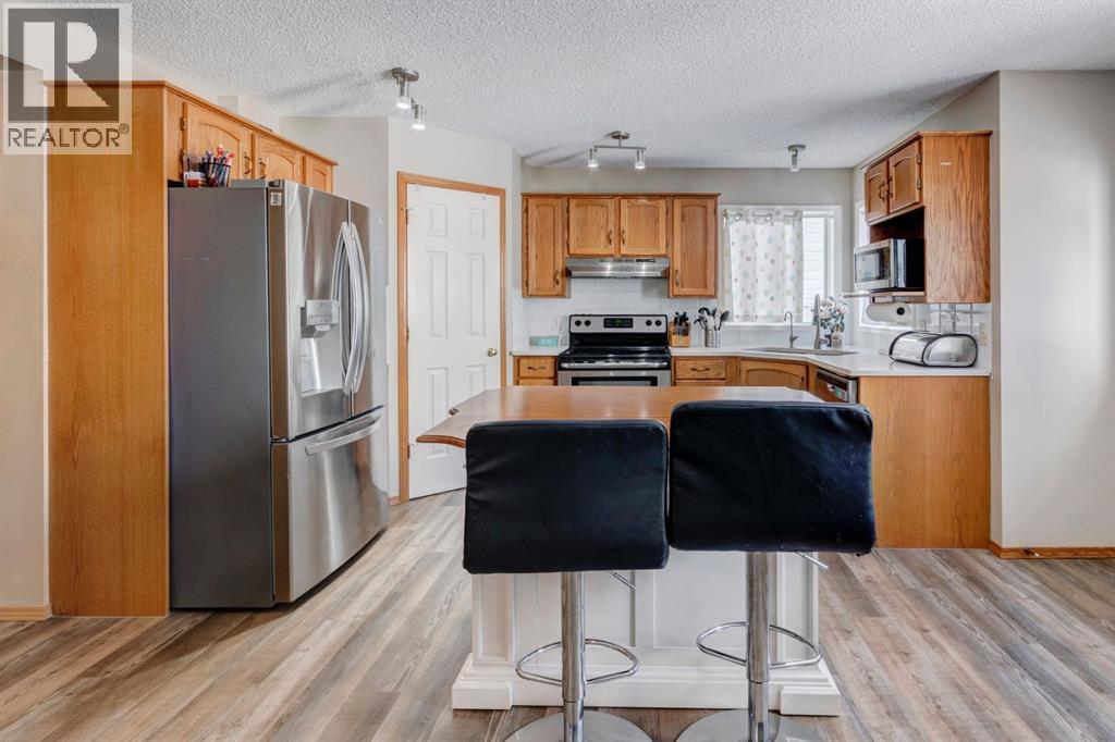 Single Family House for Sale in  Hidden Ranch Circle NW Hidden Valley Calgary 