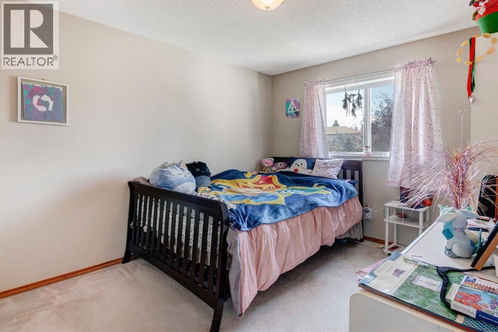 Single Family House for Sale in  Hidden Ranch Circle NW Hidden Valley Calgary 
