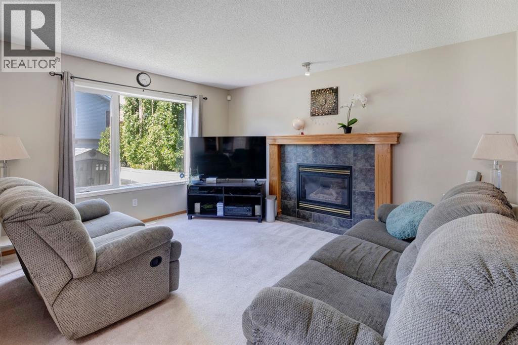 Single Family House for Sale in  Hidden Ranch Circle NW Hidden Valley Calgary 