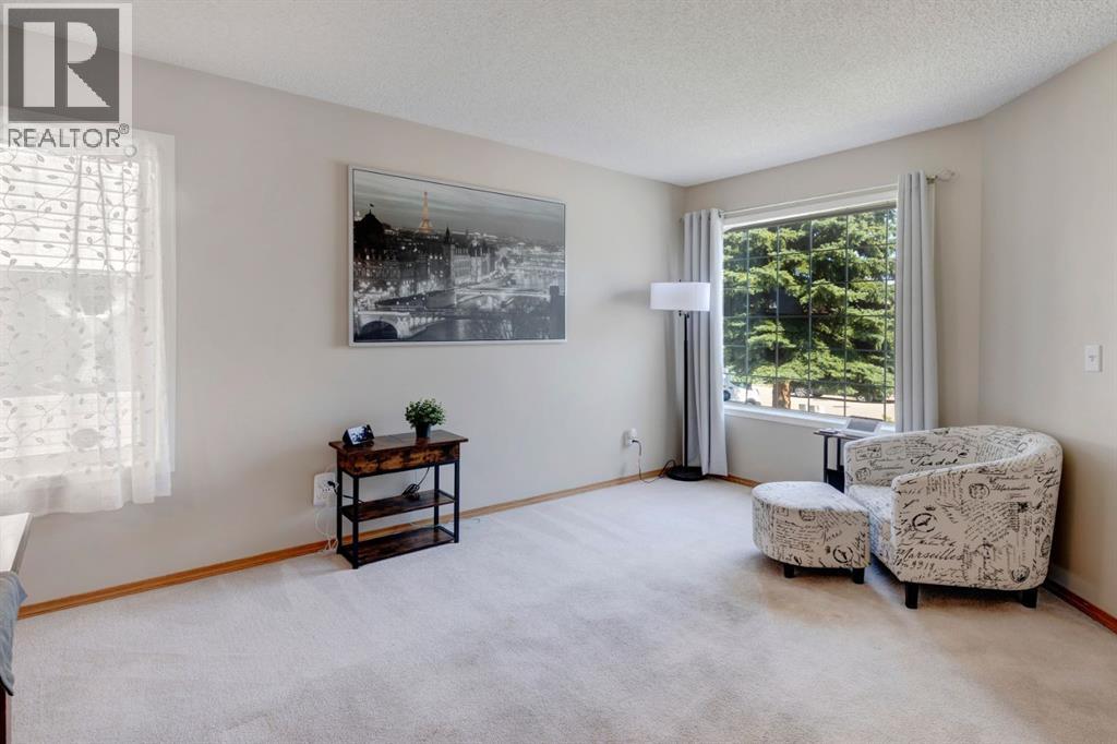 Single Family House for Sale in  Hidden Ranch Circle NW Hidden Valley Calgary 