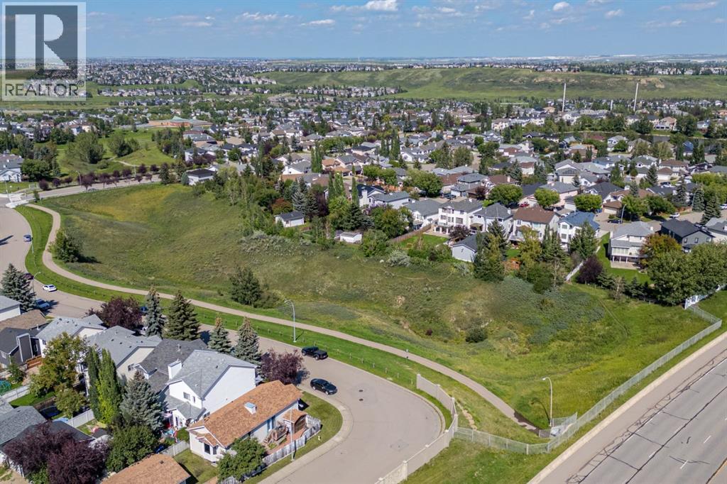 Single Family House for Sale in  Hidden Ranch Circle NW Hidden Valley Calgary 
