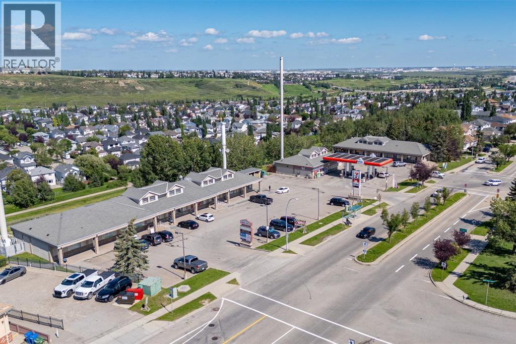 Single Family House for Sale in  Hidden Ranch Circle NW Hidden Valley Calgary 
