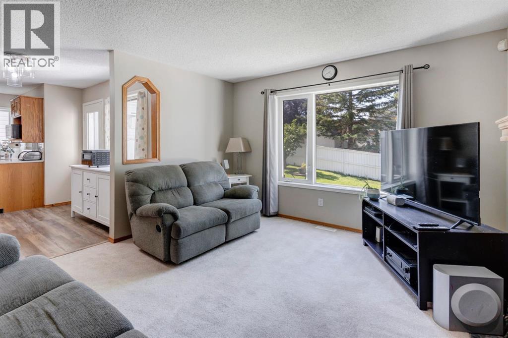 Single Family House for Sale in  Hidden Ranch Circle NW Hidden Valley Calgary 