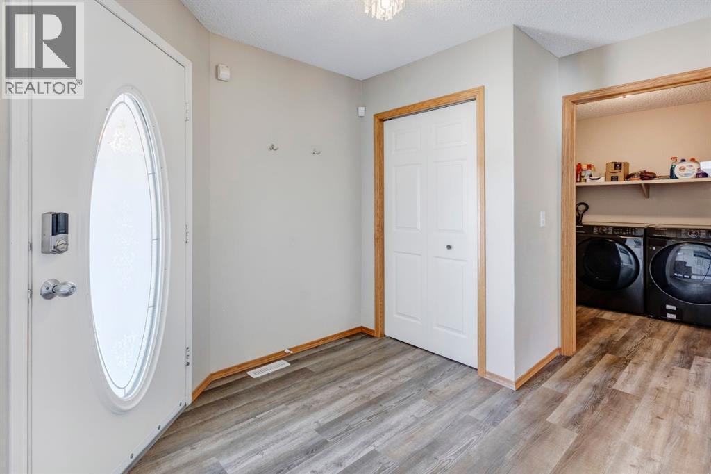 Single Family House for Sale in  Hidden Ranch Circle NW Hidden Valley Calgary 