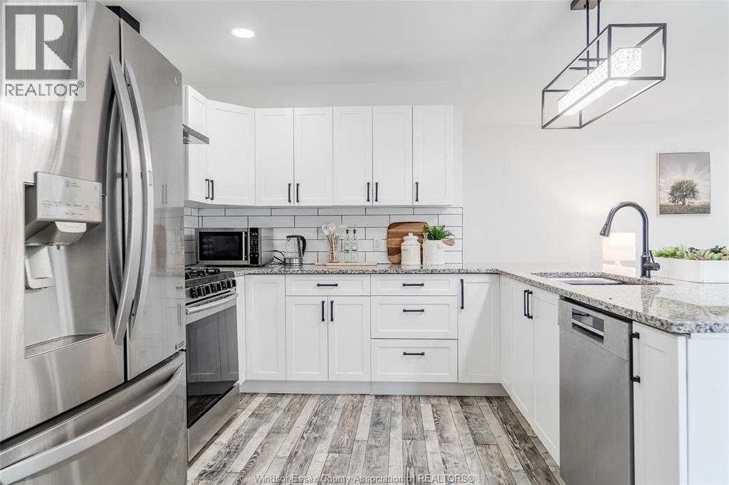 Photo 10 of 1721 South Cameron, Windsor ON