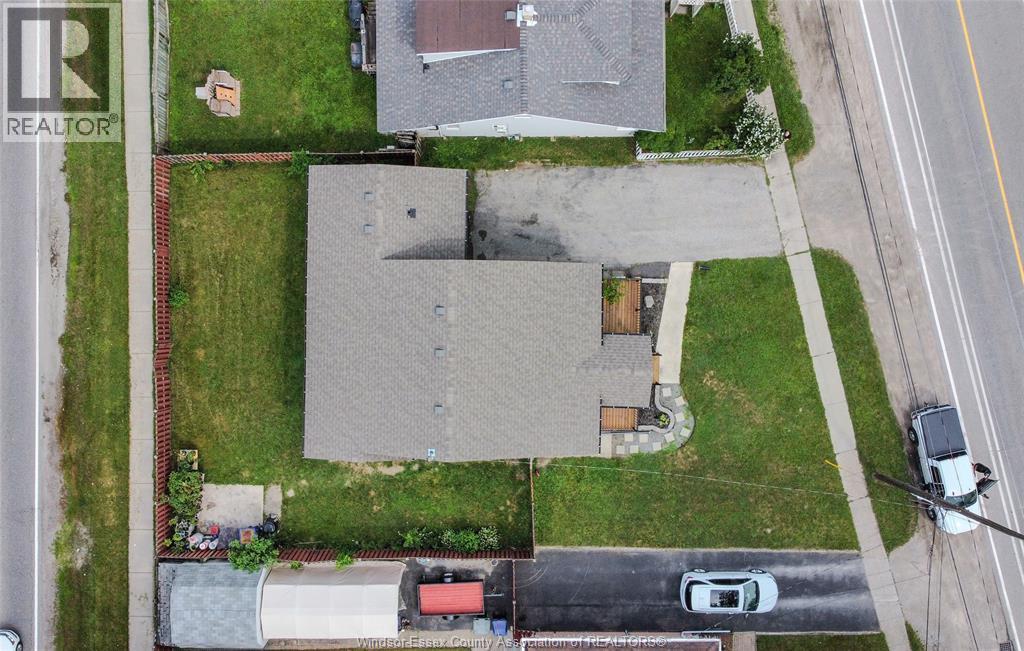 Photo 4 of 1721 South Cameron, Windsor ON