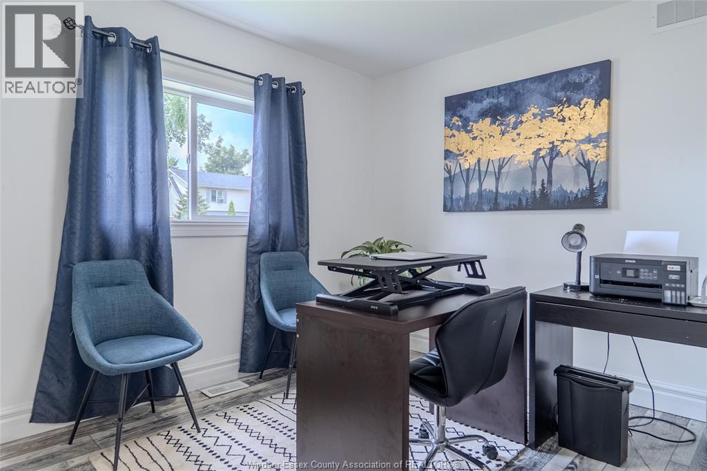 Photo 15 of 1721 South Cameron, Windsor ON